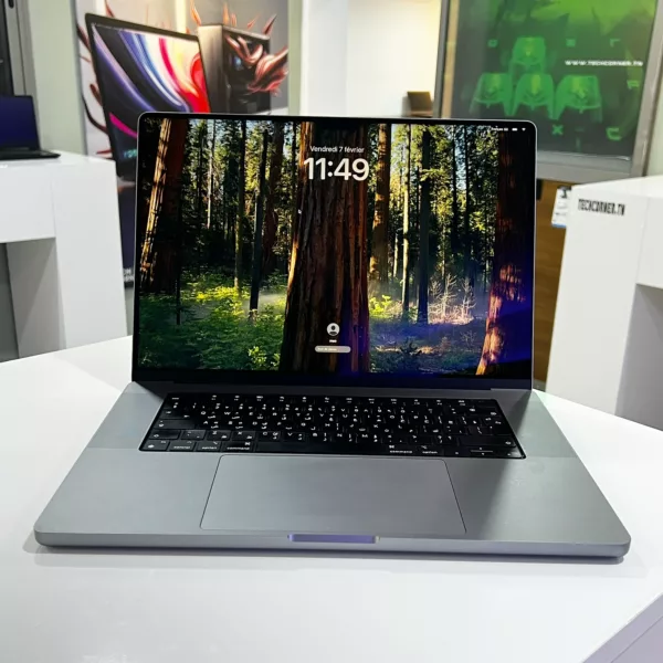 MACBOOK PRO M1 MAX