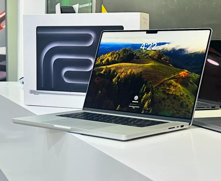 MACBOOK PRO M3 PRO NOV 2023 OFFICIEL